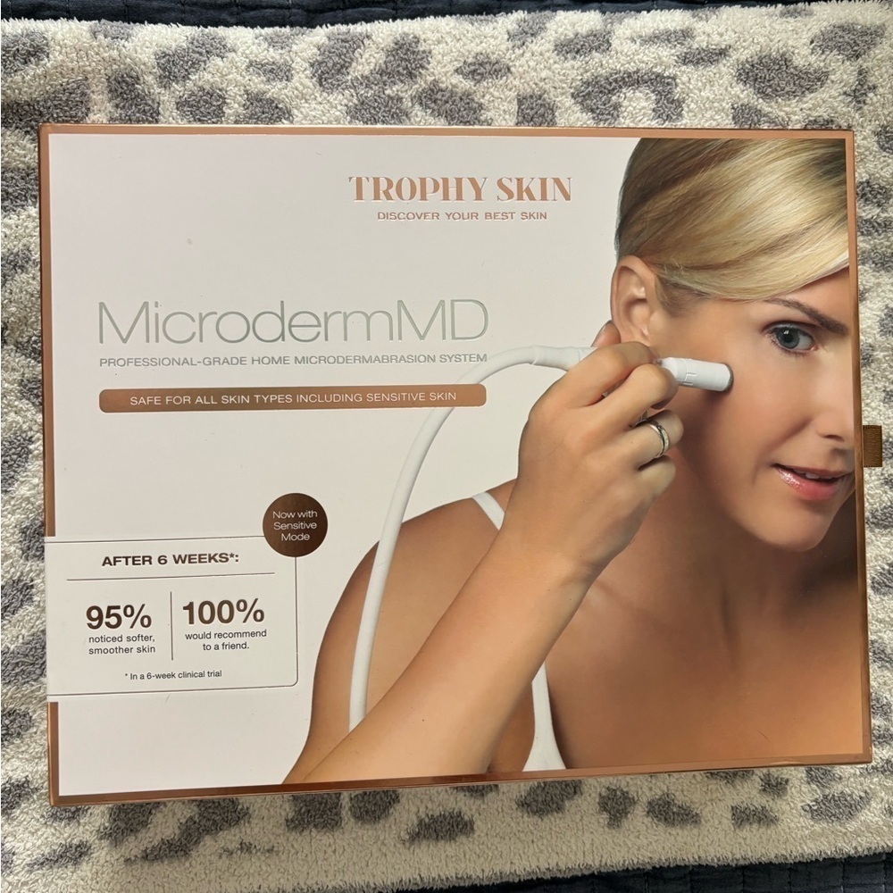 NEW Trophy, SKIN Microderm, MD professional Grade home microdermaabrasion system - Picture 3 of 10
